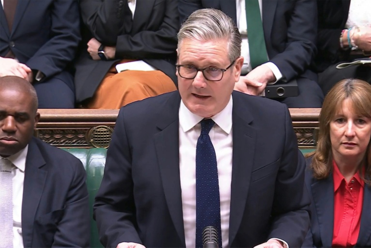 Image tiré d'une séquence diffusée par l'Unité d'enregistrement parlementaire britannique (PRU) via le site web Parliament TV, le 20 avril 2026, du Premier ministre britannique Keir Starmer faisant une déclaration concernant la procédure de vérification des antécédents de l'ancien ambassadeur du Royaume-Uni aux États-Unis, Peter Mandelson ( PRU / - )