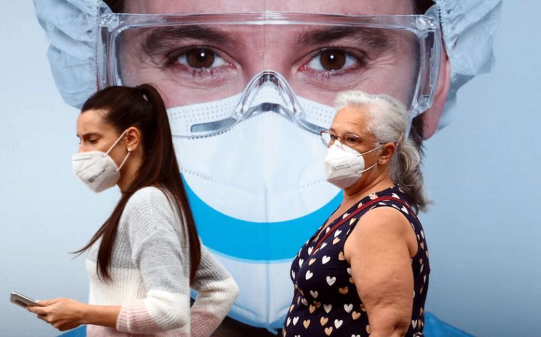LES VILLES D'EUROPE DURCISSENT LE TON FACE AU COVID-19