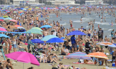 Un plage à Valence, en Espagne. ( AFP / JOSE JORDAN )