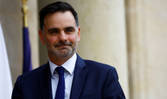 Le ministre français du Budget, Laurent Saint-Martin, lors du conseil des ministres hebdomadaire au palais de l'Elysée à Paris
