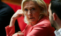 Marine Le Pen, présidente du groupe parlementaire du Rassemblement national, à l'Assemblée nationale, à Paris, le 25 février 2026 ( AFP / Alain JOCARD )