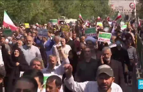 Iran : à Téhéran, des manifestants prorégime fustigent les "comploteurs"