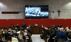 La salle d'audience du tribunal de Gênes, le jour du verdict concernant l'effondrement du pont Morandi en 2018, le 16 juillet 2026 en Italie ( AFP / Marco Bertorello )