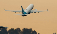 BOEING ABAISSE SES PRÉVISIONS DE DEMANDE POUR L'AÉRONAUTIQUE