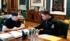 Volodymyr Zelensky et Kyrylo Boudanov à Kiev, le 2 janvier 2026 (photo du service de presse de la présidence de l'Ukraine) ( UKRAINIAN PRESIDENTIAL PRESS SERVICE / Handout )