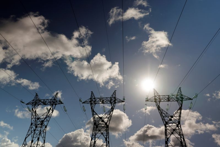 FRANCE: VERS DE NOUVELLES MESURES FACE À LA HAUSSE DES PRIX DE L'ÉNERGIE, DIT MACRON