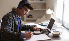 Comment bien louer son logement à un étudiant ?-iStock-monkeybusinessimages.jpg