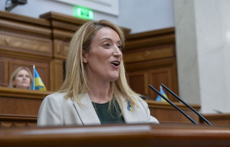 A KYIV, LA PRÉSIDENTE DU PARLEMENT EUROPÉEN AFFICHE LE SOUTIEN DE L'UE À L'UKRAINE