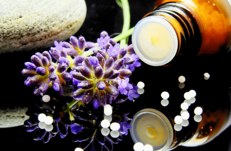 Tendance naturopathie : pourquoi tout le monde s'y met ?