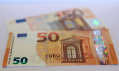 Le billet de 50 euros présenté au siège de la Banque centrale allemande (Bundesbank) à Francfort
