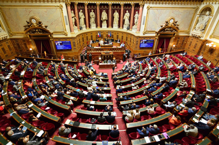 La commission mixte paritaire a trouvé un accord sur le projet de loi de finances 2025, qui doit maintenant être voté à l'Assemblée nationale (Crédit photo : Shutterstock)