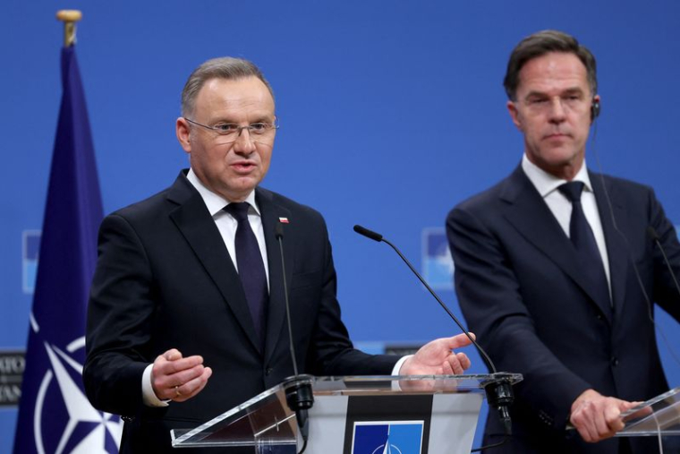 Rencontre à Bruxelles entre Rutte et Duda