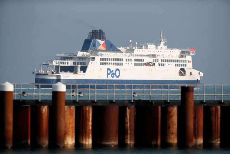 GRANDE-BRETAGNE: LA COMPAGNIE P&O FERRIES LICENCIE 800 PERSONNES