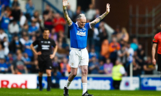 La légende du football anglaise Paul Gascoigne a été hospitalisée