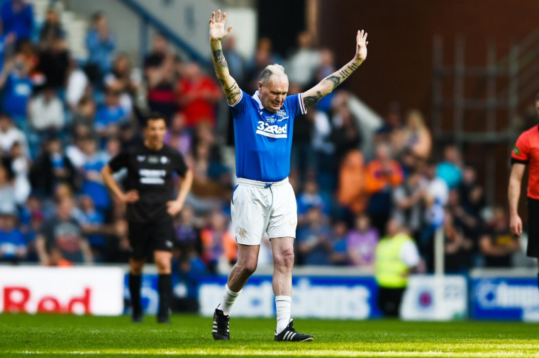 La légende du football anglaise Paul Gascoigne a été hospitalisée