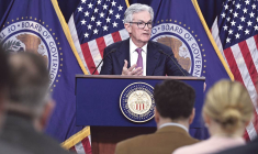 Le président de la Fed a soufflé le chaud et le froid en suggérant la fin prochaine de la hausse des taux, tout en affirmant qu'il «ne fallait pas s'arrêter avant que le travail soit terminé». ( © Federal Reserve)