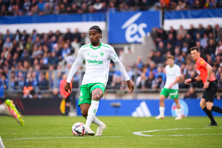 Un joueur de Saint-Étienne rompt son contrat