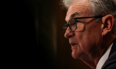 Le président de la Réserve fédérale, Jerome Powell, témoigne lors d'une audition devant la commission bancaire du Sénat américain