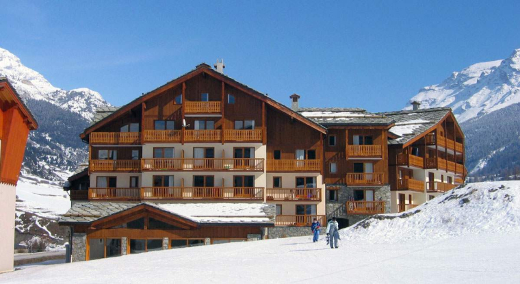 Achetez une résidence secondaire à la montagne est une bonne idée, même sans neige. (© DR)