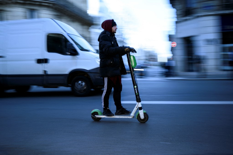 ( AFP / LIONEL BONAVENTURE )