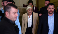Dernier jour du procès en appel de Marine Le Pen pour détournement de fonds européens au tribunal de Paris