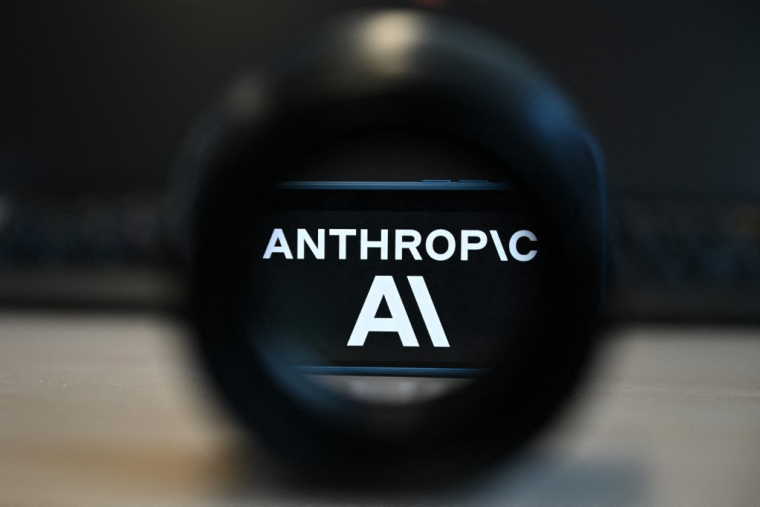 L'agent IA Mythos 5 est développé par Anthropic ( AFP / NICOLAS TUCAT )