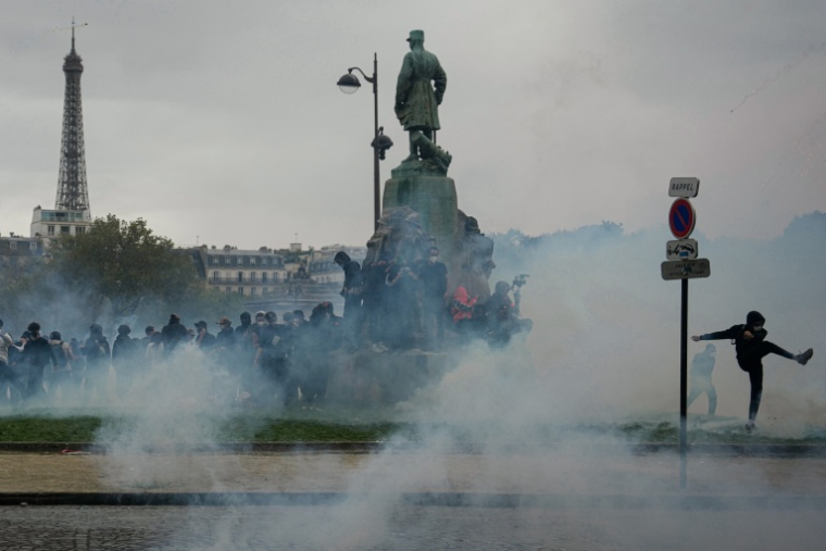 A la fin de la manifestation des lycéens le 13 octobre 2026 à Paris ( AFP / Dimitar DILKOFF )