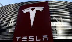 TESLA RAPPELLE PRÈS DE 54.000 VÉHICULES DOTÉS DE SON LOGICIEL DE CONDUITE AUTONOME COMPLÈTE
