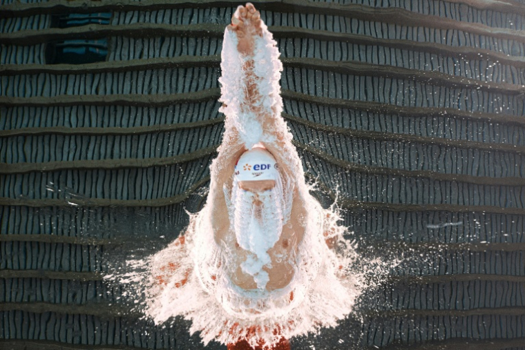 Léon Marchand lors des séries du 400 m nage libres, aux Championnats d'Europe, le 16 août 2026 à Saint-Denis ( AFP / Sébastien BOZON )