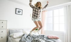 Immobilier : les femmes achètent plus tôt que les hommes