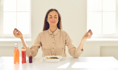 Mindful eating : adoptez une relation saine avec la nourriture sur 12 mois