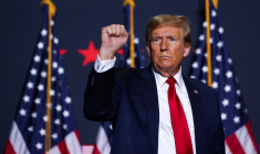 L'ancien président des États-Unis Donald Trump lors d'un événement de campagne avant les primaires républicaines pour le scrutin présidentiel de 2024 à North Charleston