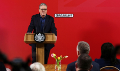 Le Premier ministre britannique Keir Starmer fait un discours à Saint Leonards-on-Sea, dans le sud-est de l'Angleterre, le 5 février 2026 ( POOL / Peter Nicholls )