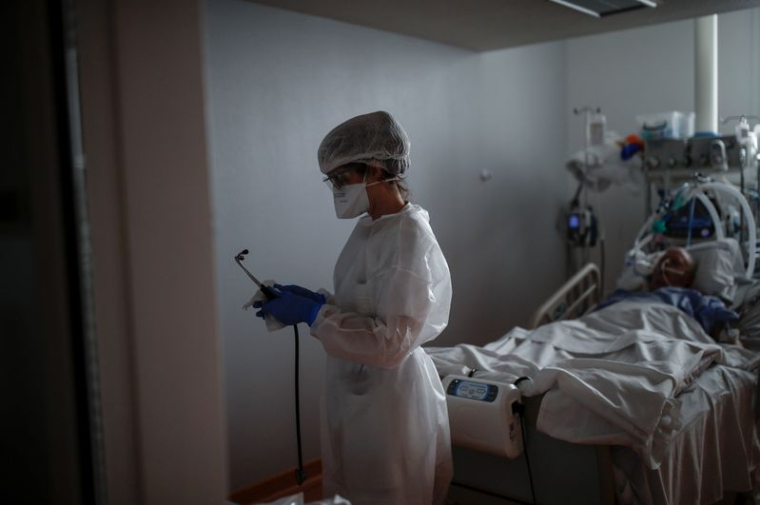 CORONAVIRUS: LA FRANCE SE RAPPROCHE DES 6.000 PATIENTS EN RÉANIMATION