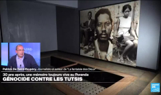 Scholastique Mukasongo : "Lors du génocide au Rwanda, des villages entiers ont été exterminés"