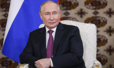 Vladimir Poutine à Ashgabat, au Turkmenistan, le 11 octobre 2024. ( POOL / ALEXANDER SHCHERBAK )