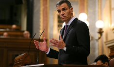 Le Premier ministre espagnol Pedro Sánchez s'exprime lors d'une session plénière au Parlement espagnol à Madrid, le 9 juillet 2025 ( AFP / JAVIER SORIANO )