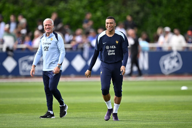 Pour Kylian Mbappé, Didier Deschamps est « un monument du football français »