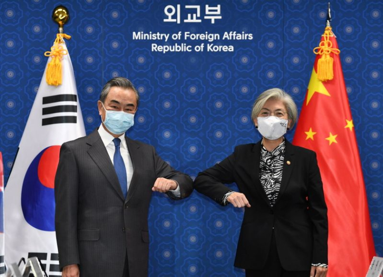 SÉOUL ET PÉKIN PROMETTENT DE COLLABORER SUR LE CORONAVIRUS, LA CORÉE DU NORD