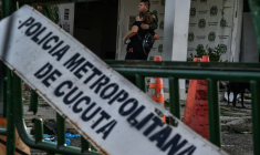 Près d'un poste de police pris pour cible par une voiture piégée à Los Patios, Colombie, le 1er septembre 2026 ( AFP / Schneyder Mendoza )