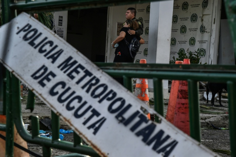 Près d'un poste de police pris pour cible par une voiture piégée à Los Patios, Colombie, le 1er septembre 2026 ( AFP / Schneyder Mendoza )