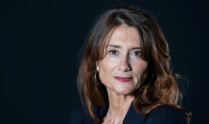 La députée MoDem Sandrine Josso pose le 8 octobre 2024 à Paris ( AFP / ALAIN JOCARD )