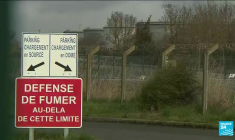 France : stations essence en rupture, les mobilisations dans les raffineries s'intensifient