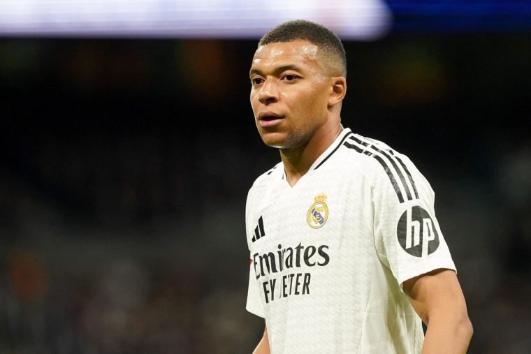 Malade, Kylian Mbappé est placé en isolement dans sa chambre d’hôtel