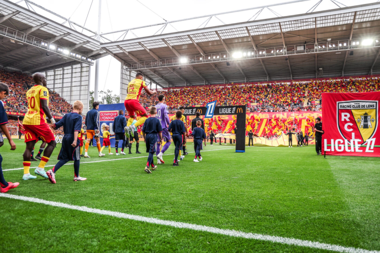 Droits TV : comment le foot français va-t-il pouvoir survivre ?