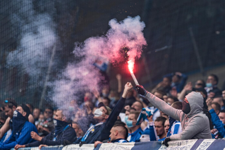 450 policiers allemands perquisitionnent le domicile d’hooligans