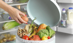 De nombreuses applications existent pour aider le citoyen à mieux consommer crédit photo : Getty images