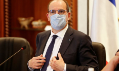 FRANCE: CASTEX DOUBLEMENT VACCINÉ AVEC ASTRAZENECA