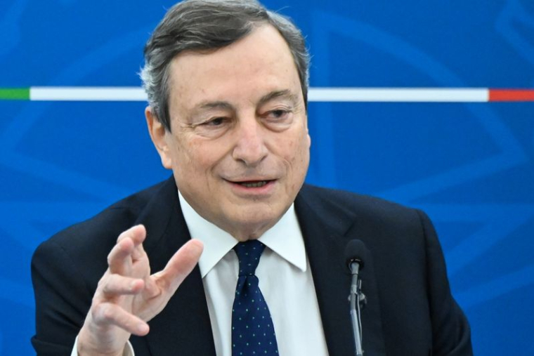 CORONAVIRUS/ITALIE: DRAGHI SE FERA VACCINER AVEC LE VACCIN ASTRAZENECA