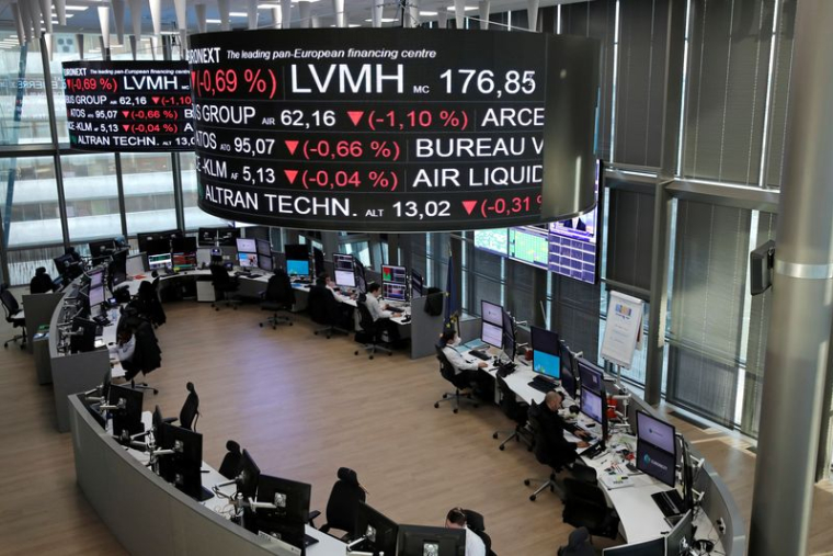 La Bourse de Paris dans le quartier d'affaires de La Défense à Paris